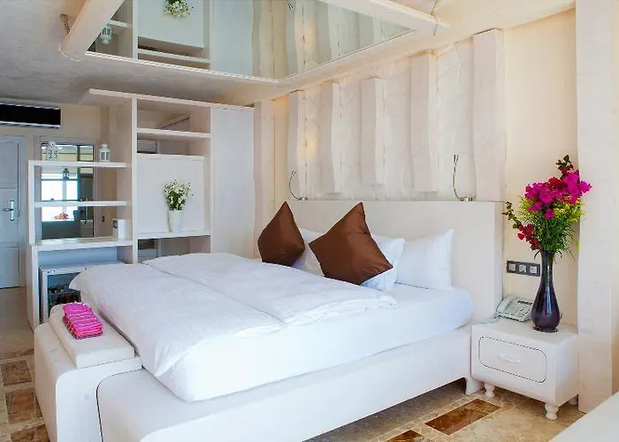 Peninsula Gardens (adults Only) Szálloda 5*